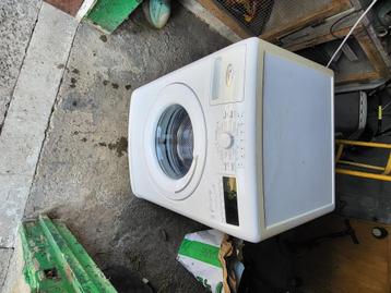 Lave linge whirpool 8kg, 1200 à 1600 tours, 85 à 90 cm, Chargeur frontal, Enlèvement