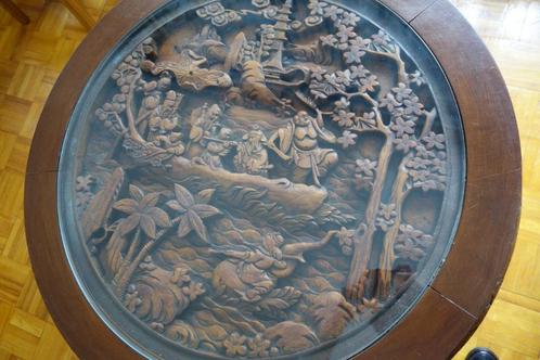 chinees/japanse? salontafel met 3D gesneden bovenblad, Antiquités & Art, Antiquités | Meubles | Tables, Enlèvement