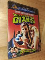 Village of the Giants [ DVD Import Zone 1 ], CD & DVD, DVD | Horreur, Comme neuf, Autres genres, Enlèvement ou Envoi