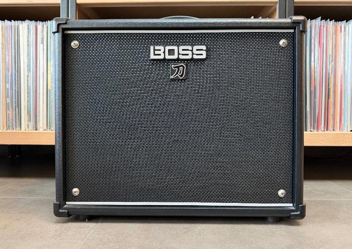 Boss Katana 50 gen 3 avec accessoires, Musique & Instruments, Amplis | Basse & Guitare, Comme neuf, Guitare, 50 à 100 watts, Enlèvement