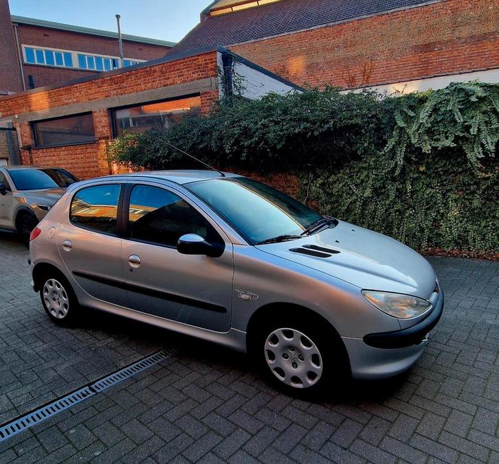 Peugeot 206 Benzine 1.1 Gekeurd vr verkoop! Toegelaten LEZ, Auto's, Peugeot, Particulier, ABS, Adaptieve lichten, Airbags, Alarm