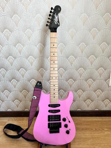Fender HM Strat Limited Edition Flash Pink (MIJ) NIEUWSTAAT beschikbaar voor biedingen