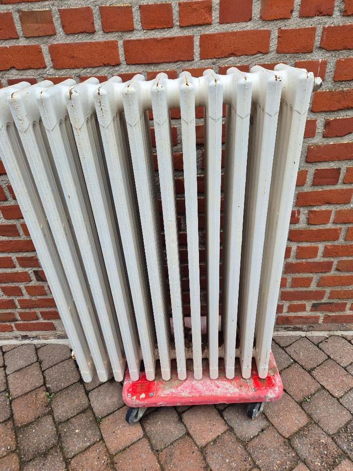 Radiator, Bricolage & Construction, Chauffage & Radiateurs, Utilisé, Radiateur, 800 watts ou plus, 80 cm ou plus, Moins de 60 cm