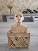 Keramiek beeldje wijsheid komt niet voor de jaren, Enlèvement