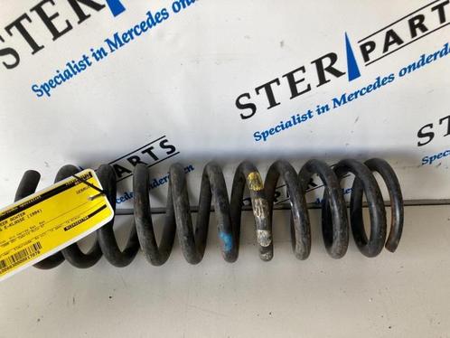 Schroefveer achter van een Mercedes E-Klasse, Auto-onderdelen, Ophanging en Onderstel, Mercedes-Benz, Gebruikt, 3 maanden garantie