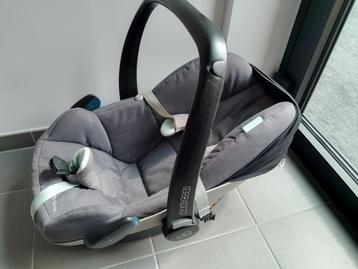 Maxi cosy pebble  beschikbaar voor biedingen