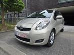 Toyota Yaris 1.3 VVT-i Luna — 2011 — Benzine — 100.574 km, Euro 5, Beige, Beige, Bedrijf