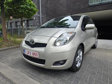 Toyota Yaris 1.3 VVT-i Luna — 2011 — Benzine — 100.574 km beschikbaar voor biedingen