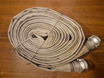 Vintage brandweerslang – 20 meter – canvas met aluminium kop beschikbaar voor biedingen