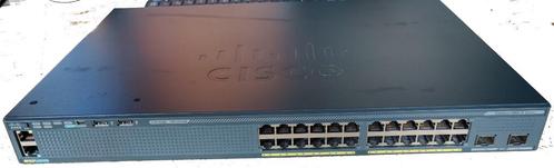 Switch Cisco 2960X 24 ports, Informatique & Logiciels, Commutateurs réseau, Utilisé, Enlèvement
