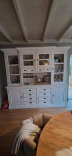 Kast in landelijke stijl., Ophalen