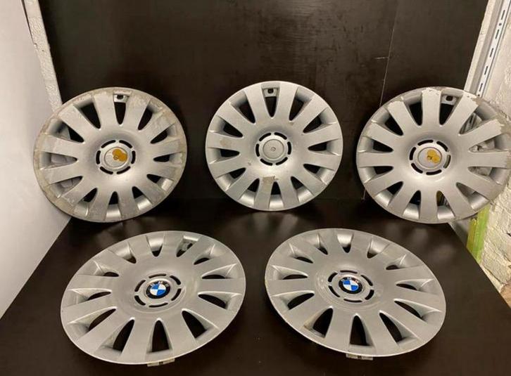 5 originele BMW 1, 2 serie en andere E46-wieldoppen in 16", Auto diversen, Wieldoppen, Gebruikt, Ophalen of Verzenden
