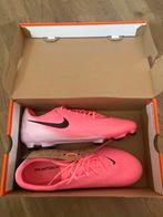 Chaussure foot Nike (45,5), Sport en Fitness, Voetbal, Ophalen, Nieuw, Schoenen