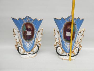 Koppel GROTE cornetvazen Vieux Paris beschikbaar voor biedingen