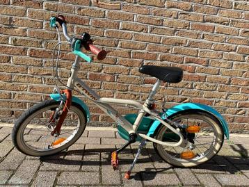 B-Twin meisjesfiets beschikbaar voor biedingen