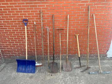 Tuingereedschap - gereedschap - tuinmateriaal beschikbaar voor biedingen