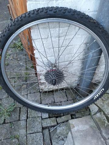 Achter wiel moutenbik 26 inch  beschikbaar voor biedingen