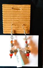 Te koop: Nieuw! Mooie orange oorbellen met zilver hangers., Handtassen en Accessoires, Oorbellen, Ophalen, Overige materialen