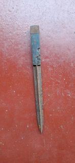 Ouvre lettre, Enlèvement