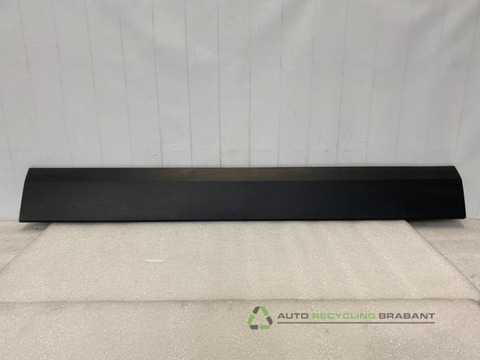 Bande décorative d'un Volkswagen Crafter, Autos : Pièces & Accessoires, Carrosserie & Tôlerie, Volkswagen, Utilisé, 3 mois de garantie