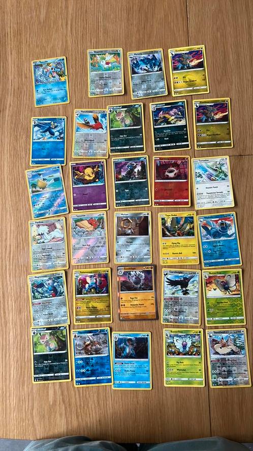 29 interessante pokemonkaarten, Hobby en Vrije tijd, Verzamelkaartspellen | Pokémon, Zo goed als nieuw, Ophalen