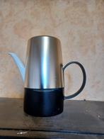 Koffiepot porselein met omhulsel, Ophalen