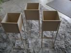 3 plantenstaanders, Ophalen