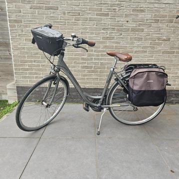 Oxford Fox damesfiets + fietstassen  beschikbaar voor biedingen