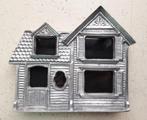 Zware metalen zilverkleurige kader in de vorm van een huis, Antiek en Kunst, Ophalen of Verzenden