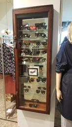 vintage vitrinekast winkelkast wandvitrine brillen sieraden, Antiek en Kunst, Ophalen