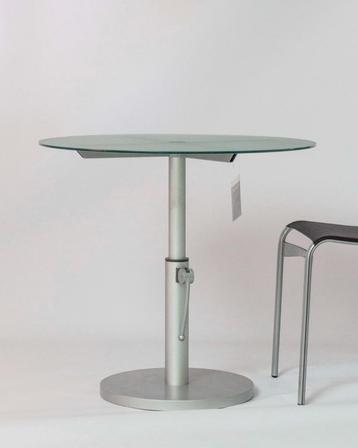 Design tafel van Glas Italia – verstelbare hoogte - dia 80 beschikbaar voor biedingen