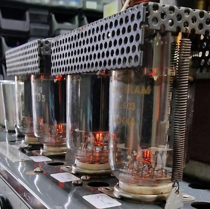 Philips EL503 buizen / tubes, Audio, Tv en Foto, Buizenversterker, Buis of Buizen, Ophalen of Verzenden