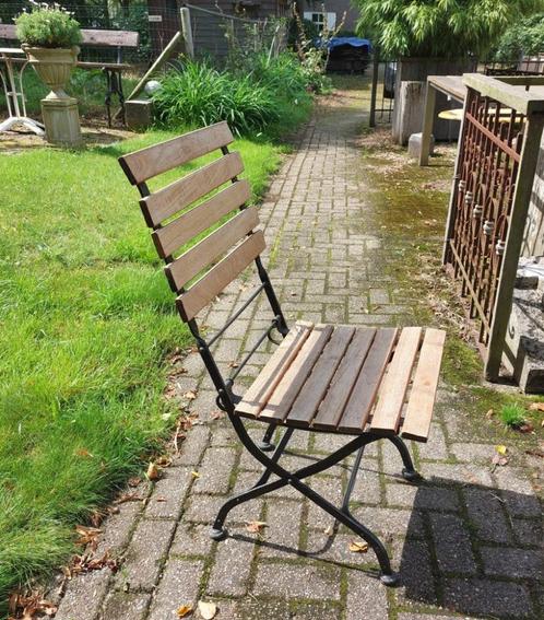 stevige oude bistrostoelen van smeedijzer en hout, Antiek en Kunst, Curiosa en Brocante, Ophalen