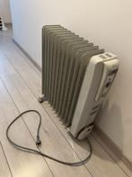 0lieradiator DeLonghi 2500 W, Doe-het-zelf en Bouw, Ophalen of Verzenden, Zo goed als nieuw, 800 watt of meer, Thermostaat