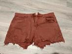 Bordeaux short maat 42, Kleding | Dames, Broeken en Pantalons, Kort, Maat 42/44 (L), Ophalen of Verzenden, Zo goed als nieuw