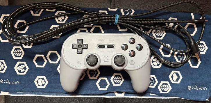 8Bit do Pro 2 Controller plus USB-C kabel, Games en Spelcomputers, Spelcomputers | Overige Accessoires, Zo goed als nieuw, Verzenden
