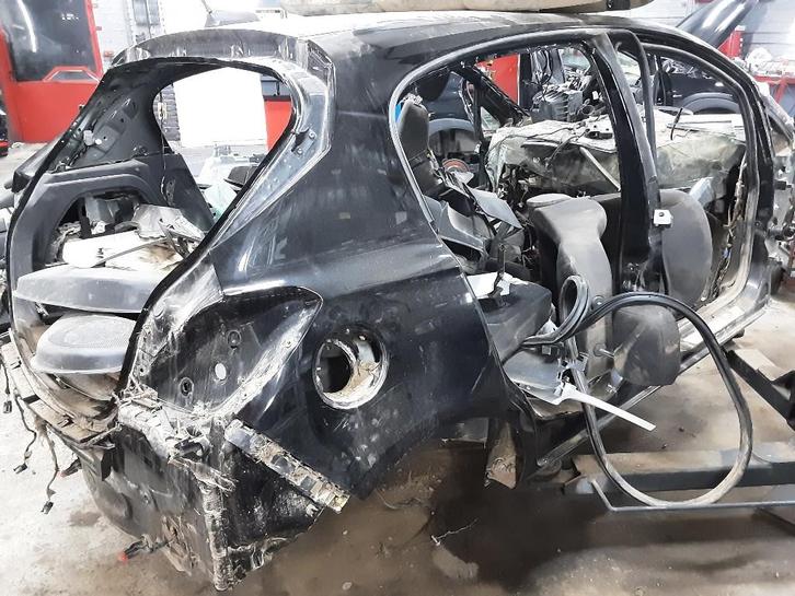 SPATBORD RECHTS ACHTER Opel Corsa E (01-2014/-), Auto-onderdelen, Carrosserie, Spatbord, Opel, Achter, Rechts, Gebruikt