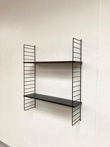 Vintage mid-century wandrek/boekenschap beschikbaar voor biedingen