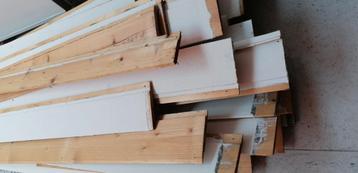 Dunne houten latten latjes brandhout bouwhout knutselhout beschikbaar voor biedingen