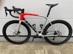 Trek emonda sl6 (2023) nieuwstaat ! + stealth raptor wheels, Fietsen en Brommers, Ophalen, Zo goed als nieuw, Carbon