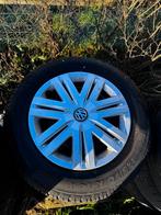 Pneus d'hiver VW Polo sur jantes en acier, Autos : Pièces & Accessoires, Pneus & Jantes, 14 pouces, Pneus et Jantes, Pneus hiver