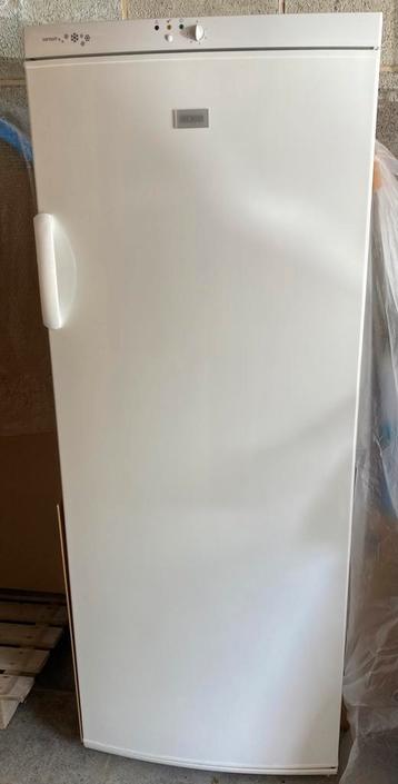 Congélateur Zanussi, capacité 200L, Nofrost beschikbaar voor biedingen