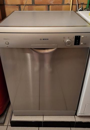 Vaatwasmachine van Bosch Silence Plus, in zeer nette staat!! beschikbaar voor biedingen