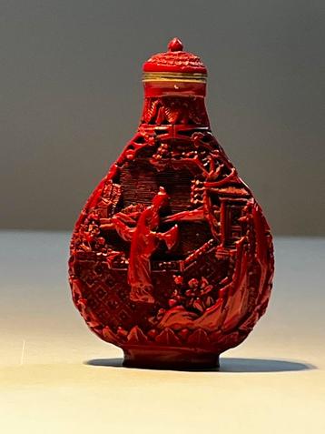 Chinese rode lak snuiffles red laquer snuffbottle China fles beschikbaar voor biedingen
