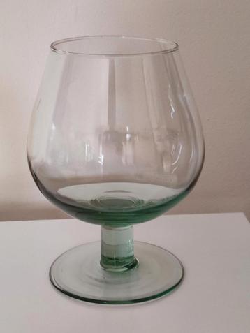 Grand verre décoratif H 25 Cm tour 55 Cm