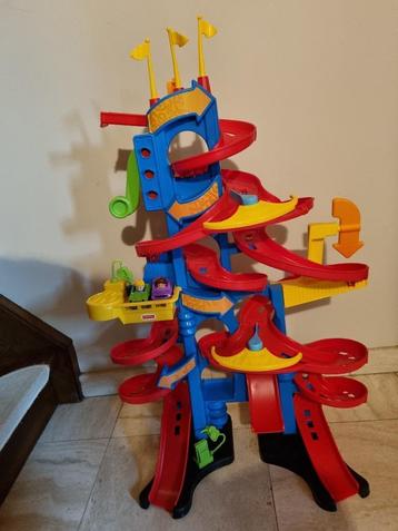 Fisher Price racebaan beschikbaar voor biedingen