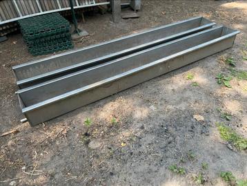 2 inox plantenbakken beschikbaar voor biedingen