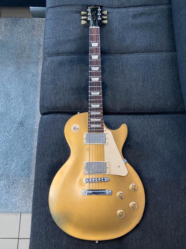 Gibson Les Paul Tribute/Studio 2011 gold top - incl. koffer, Musique & Instruments, Instruments à corde | Guitares | Électriques