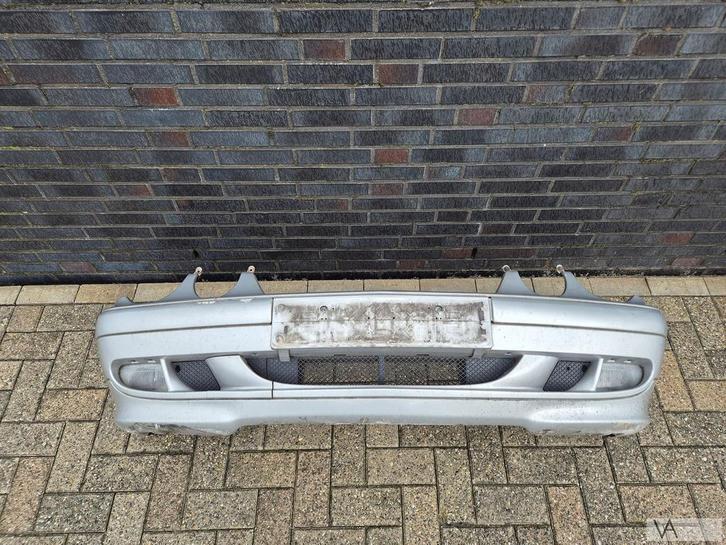 Mercedes CLK W208 1997 - 2003 voorbumper zilver facelift, Auto-onderdelen, Carrosserie, Bumper, Mercedes-Benz, Voor, Gebruikt