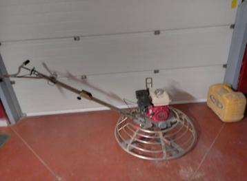 A vendre Hélicoptère béton 90  beschikbaar voor biedingen